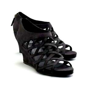 Eileen Fisher Oodle black suede cage sandal size 8